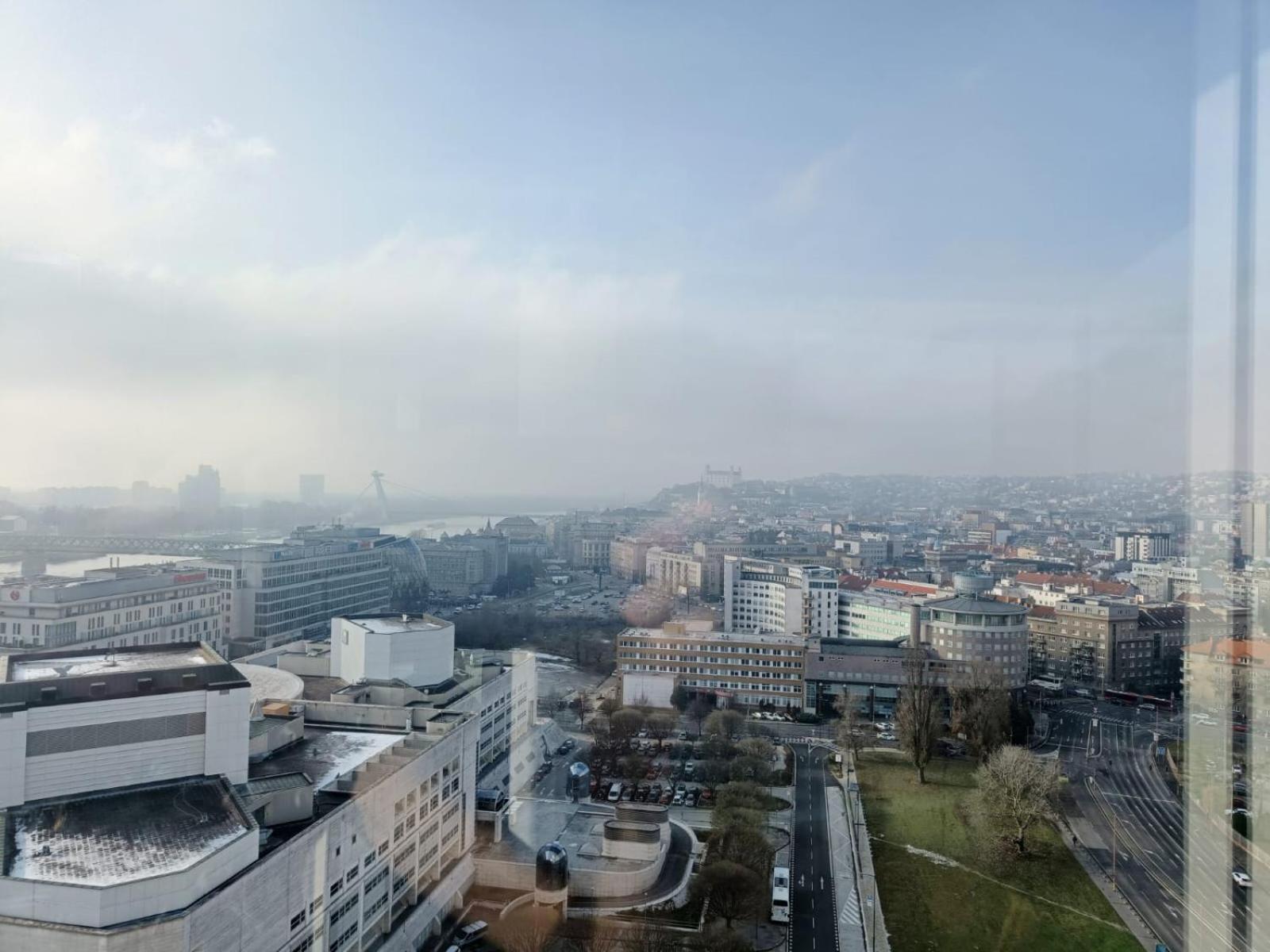 Sag Panorama Apartment 3 Rooms 19Th Floor Great View Free Parking Μπρατισλάβα Εξωτερικό φωτογραφία
